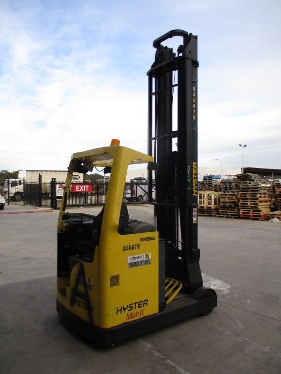 Quantity of 2 20.5-25 Earthmoving Tyres (Unused)