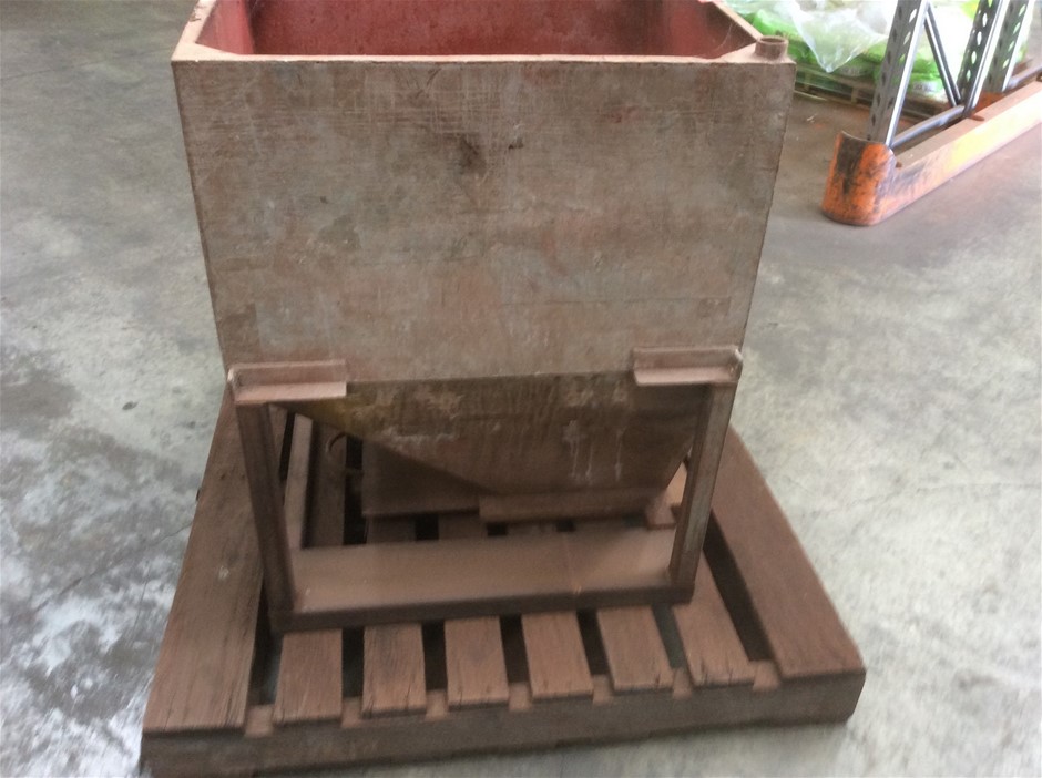 1 Cubic Yard Self Tipping Skip Bin To Suit Forklift ( Unused)