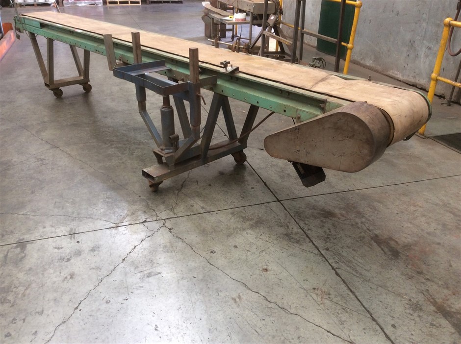 HP PAVILION X360 Laptop I5-7200U 8GBRAM/128GB