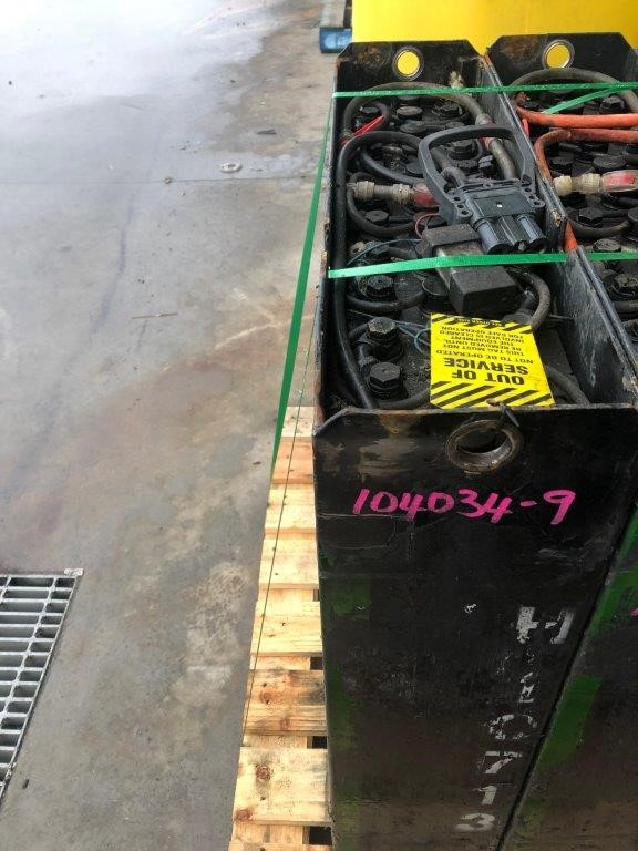 STRIKER TR100 1152W 90lbs Electric Trolling Outboard Motor. NB: Minor use &