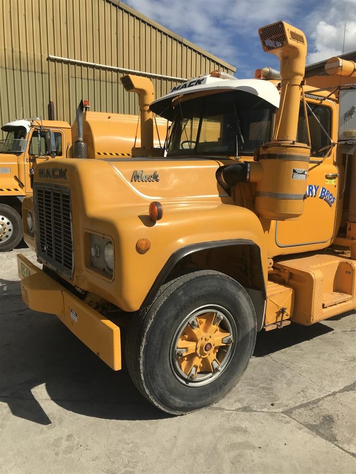 <B>Pitcher Rinser (Commercial)</B>