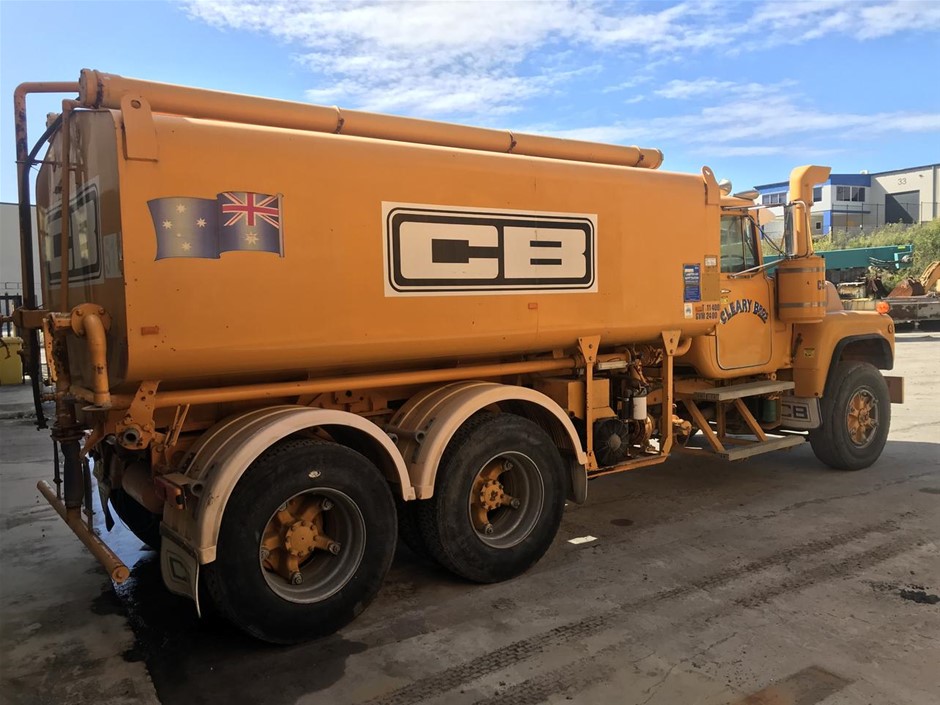 <B>Soft Drinks (Large assorted Quantity)</B>