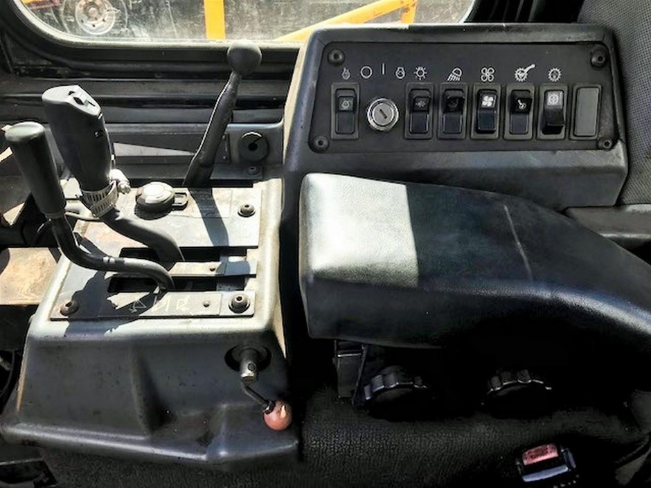 RAZZO WL Wine Glass 320mL (4x 6pk)