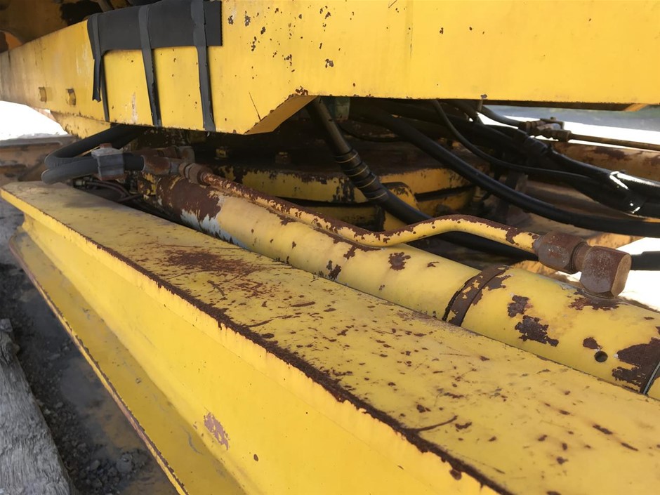 CABEAU Evolution S3 Travel Pillow, Cardinal Red.