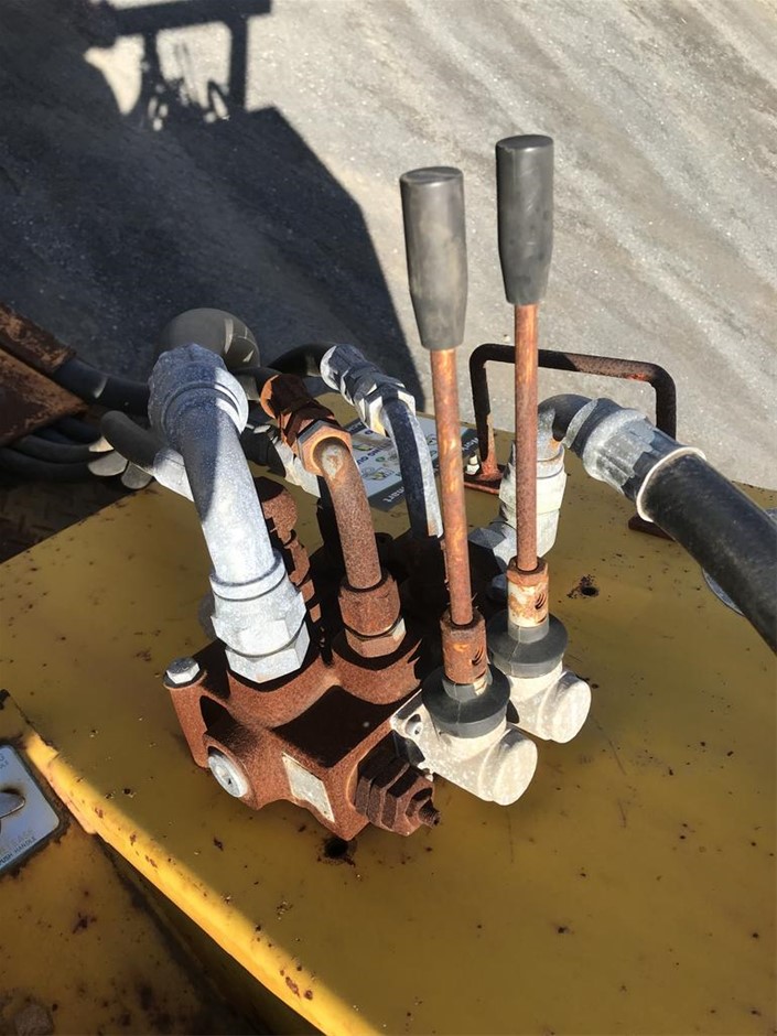 CHEF WORKS Urban Collection Memphis Bistro Apron, 61cm x 81cm, Indigo Blue,