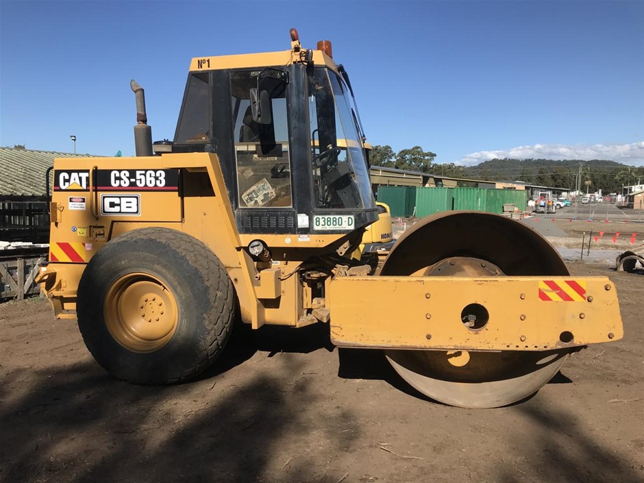 TOMMEE TIPPEE Sleeptime Portable Blackout Blind with Suction Cups, Adjustab