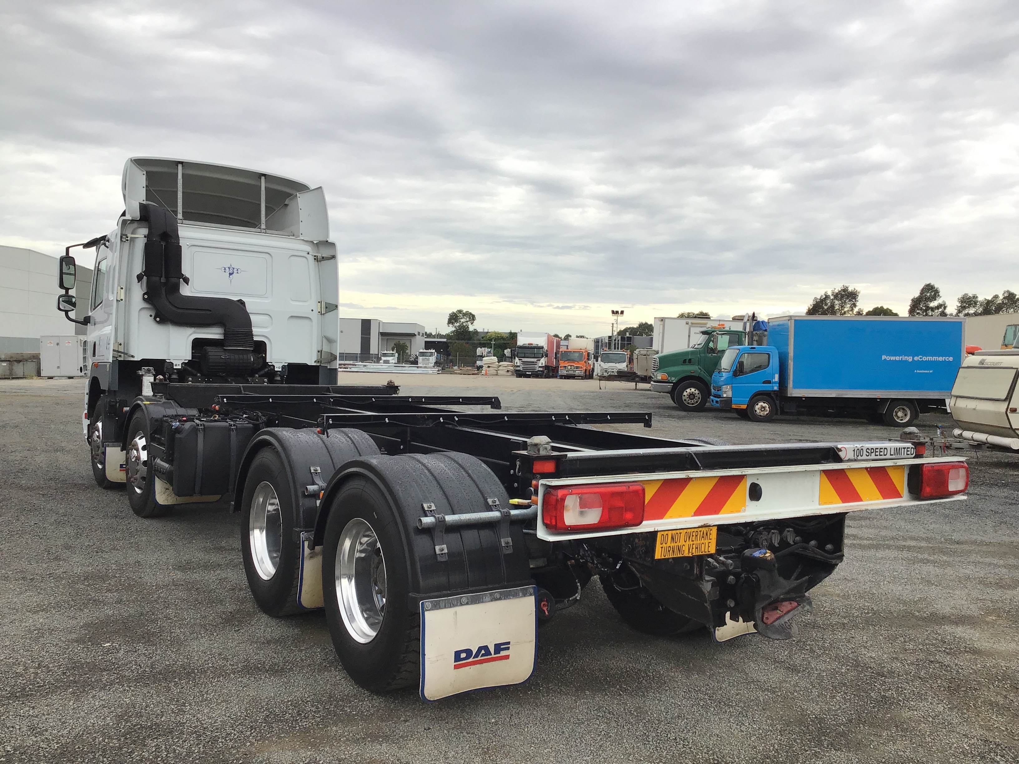 1/10 Oz 999.5 Silver Red Kangaroo & Joey 2025 Australian Bullion Merchants