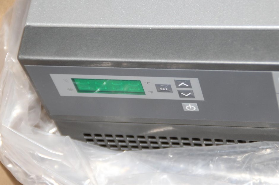 4 Carat round 4 white diamond each CVD Uncertified