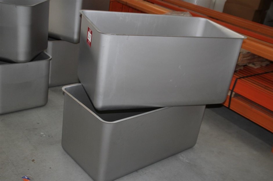 Unused 2x Stainless Steel Tub Approx. Length (mm) 955