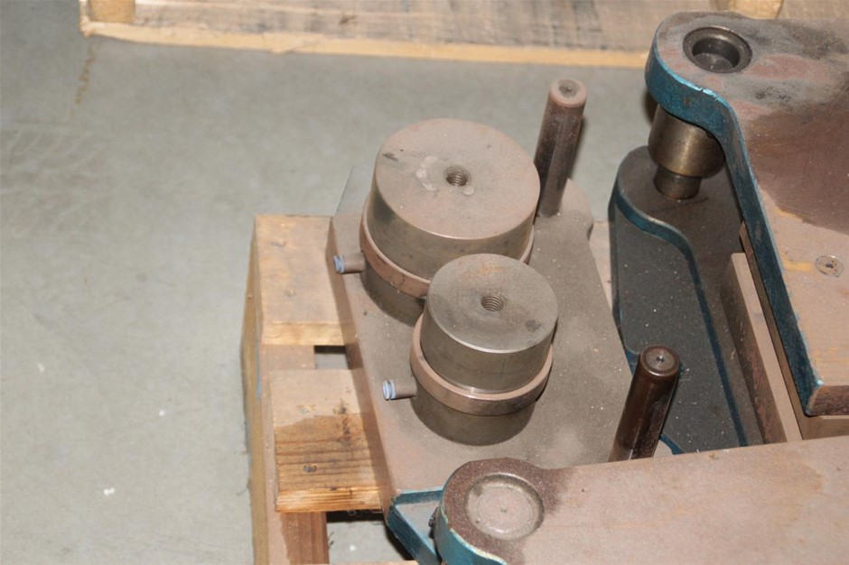 18K White-Filled Cuban Chain Bracelet with Simulated Diamonds - 17.8cm