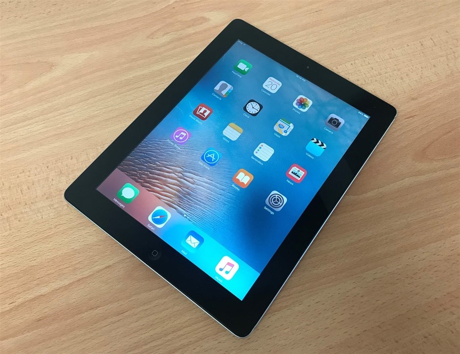 Baroque Pearls & Large Lobster Clasp Gold Plated Bracelet