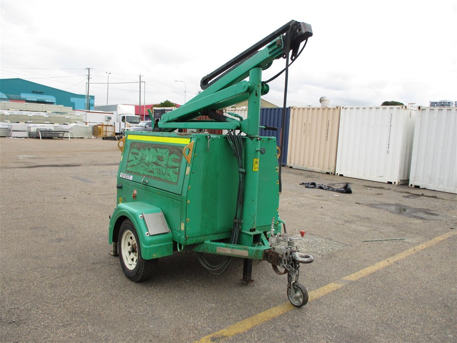 ORAL-B iO3 Clean & Whiten Electric Toothbrush, Model iOG3.1E9.1K, White. NB