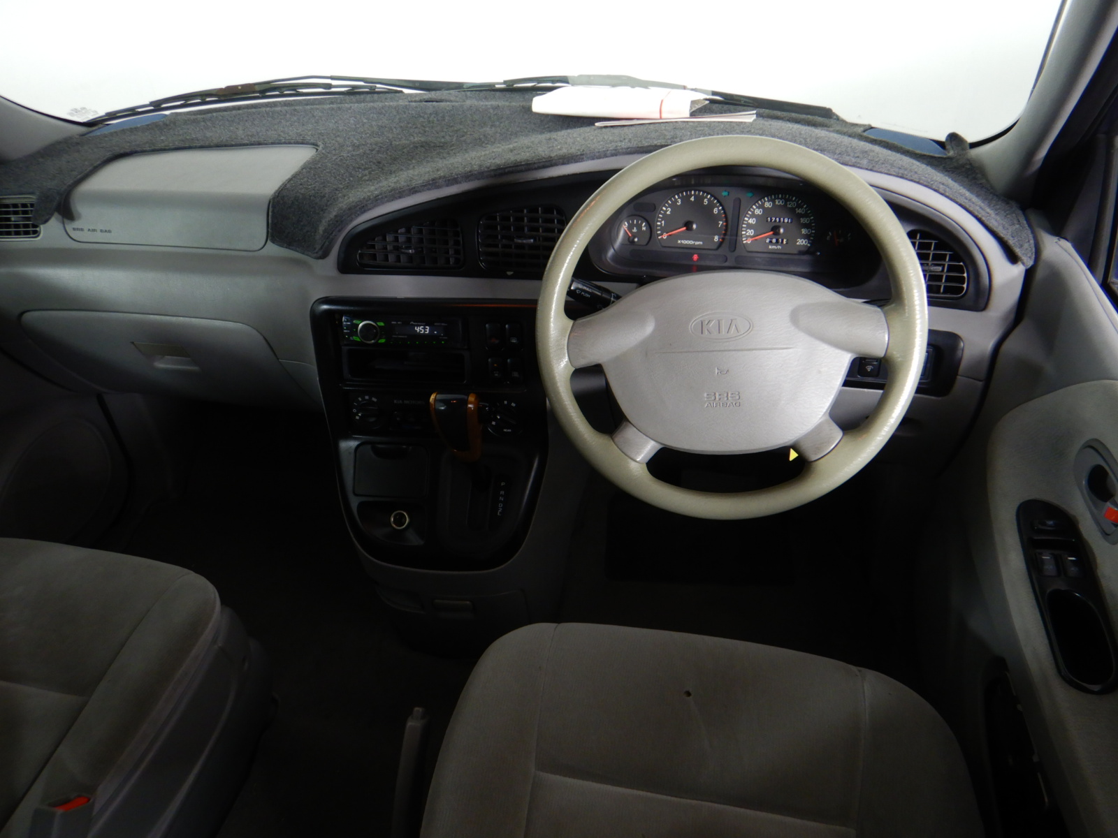 RUG CULTURE Arabella Rug, 225cm x 155cm, Natural.