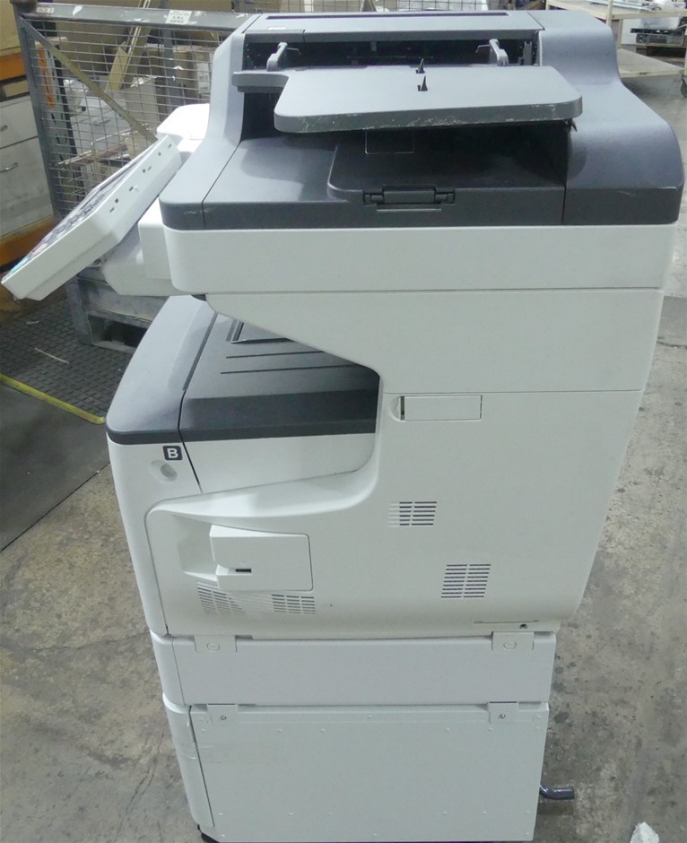 DOWNY Unstopables Laundry Scent Booster No.2, 745g. NB: Bottle dented/damag