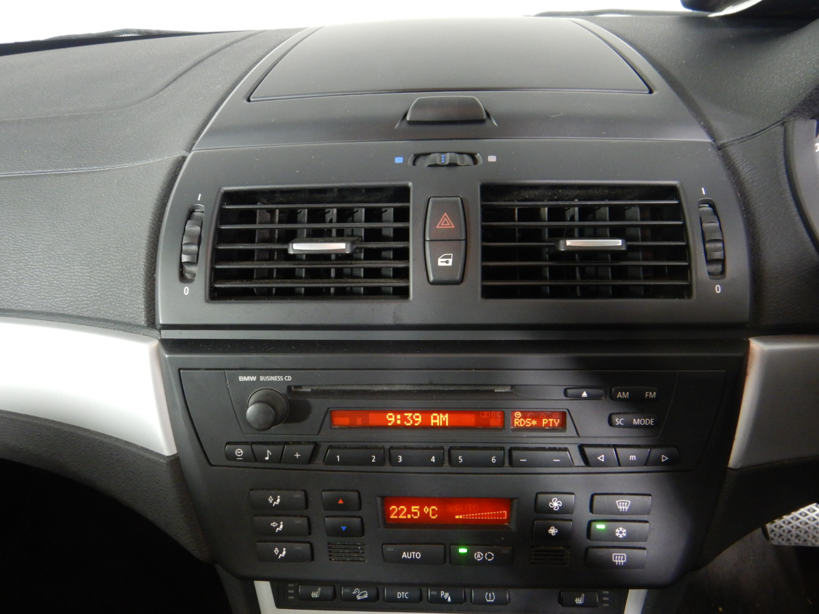 GILLETTE 36pk Sensor 3 Comfort Disposable Razor. NB: damaged packaging, app