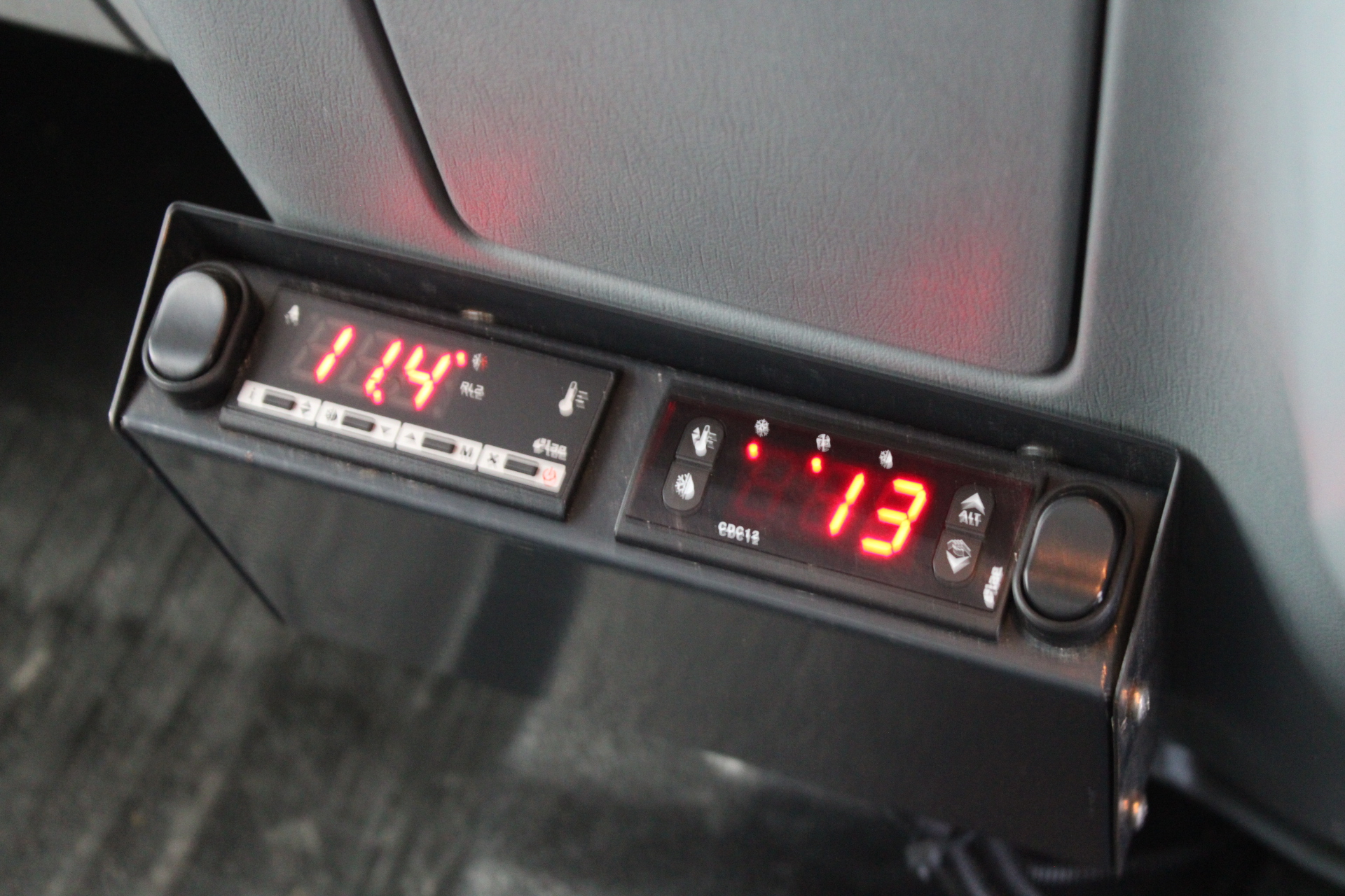 THE GOLDEN 176pc Young Barley Grass, 3g Each. NB: Damaged packaging & appro