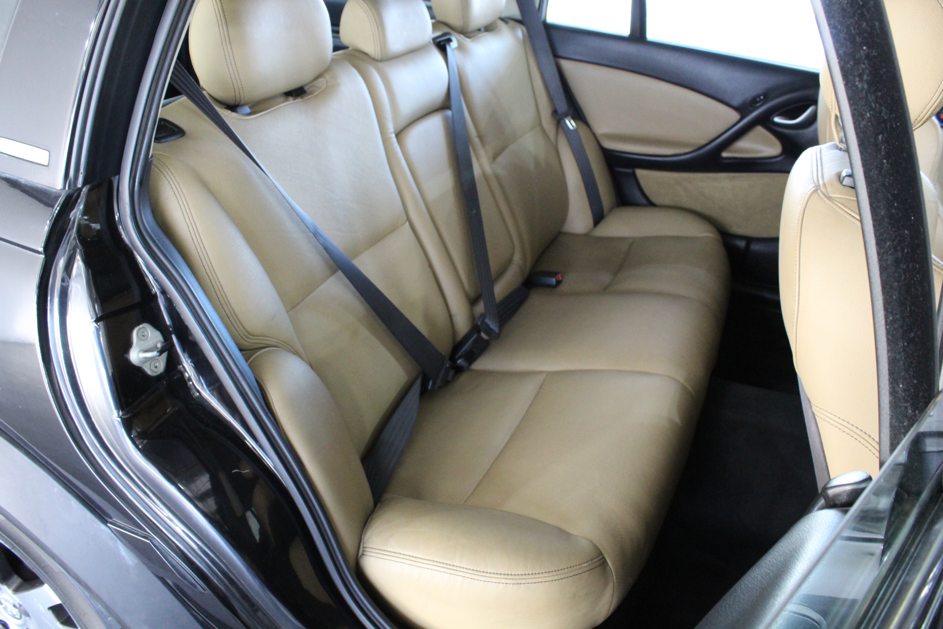 1966 Australia Queen Elizabeth Silver & 0.12 carat round 4 diamonds