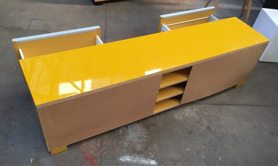 2018 100 Years Of Armistice Purple Poppy 1/10th OZ (Approx) 999 Silver Coin