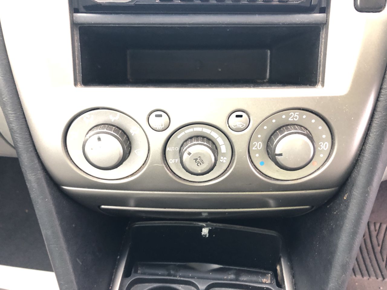 9-10mm Grade AB White Pearl Bracelet.