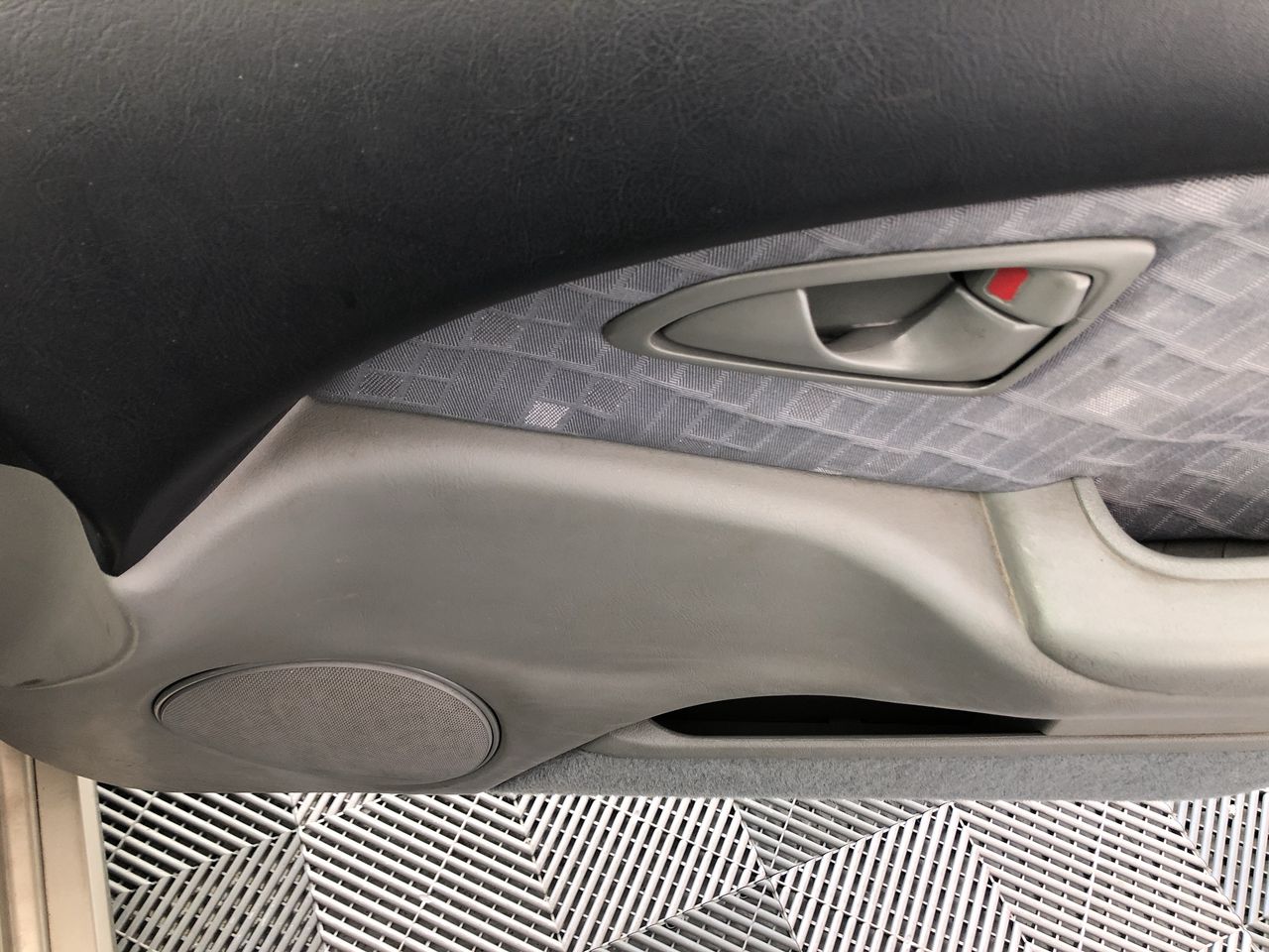 Pearl & Swarovski® Crystal Real Platinum Plated CBracelet