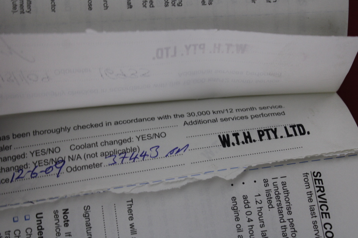 Bleeding Heart Shiraz (12x 750mL) McLaren Vale