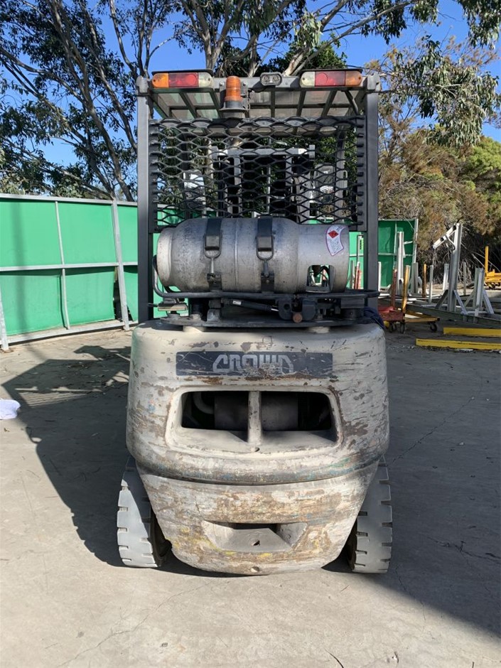 Flat Edge Baroque, Turquoise & Rhinestone Real Platinum Plated Necklace