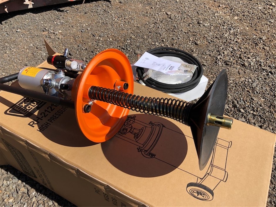 Jules Roy Pinot Noir 2024 (6x 750mL), France.