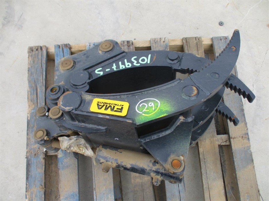 Wolf Blass Red Label Semillon Sauvignon Banc (6x 750mL)