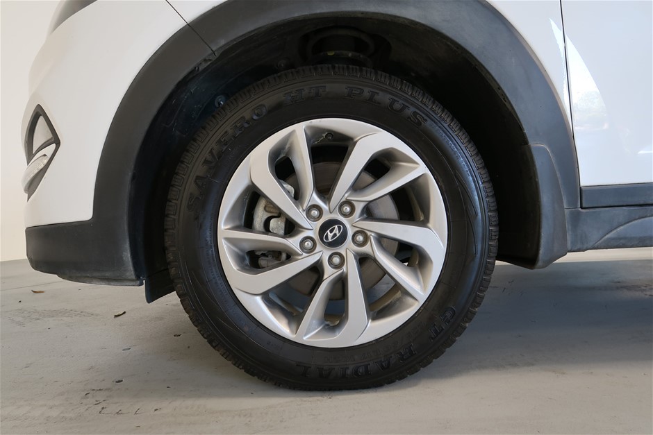 Wolf Blass Red Label Sauvignon Blanc (6x 750mL). Current Vintage Release.