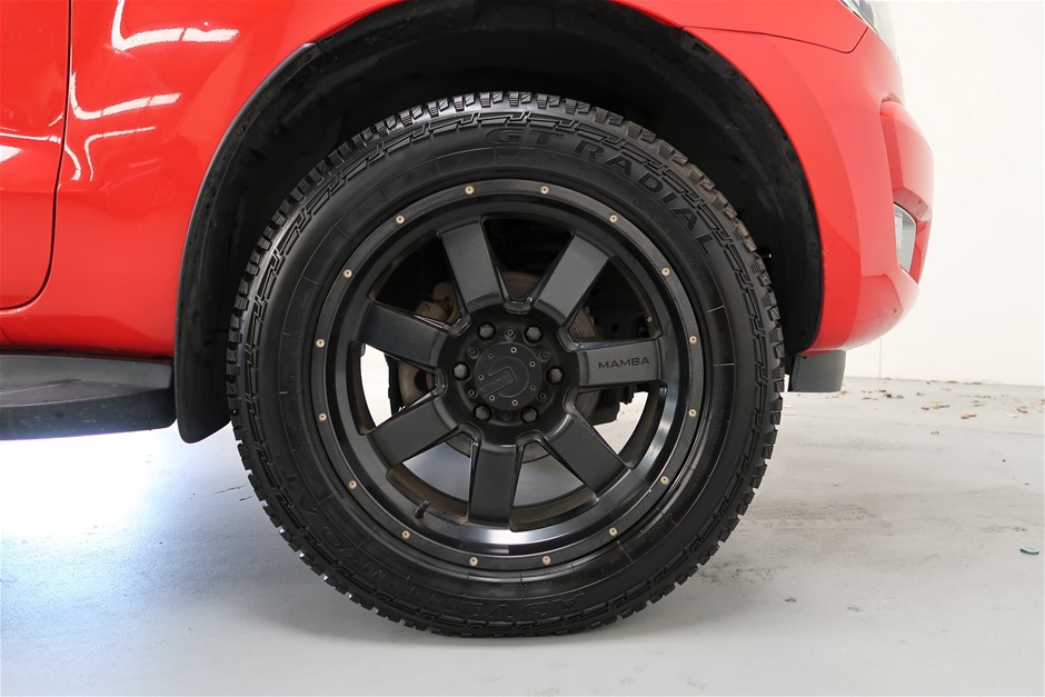 Classic Rhodium Plated Plain Heart Locket