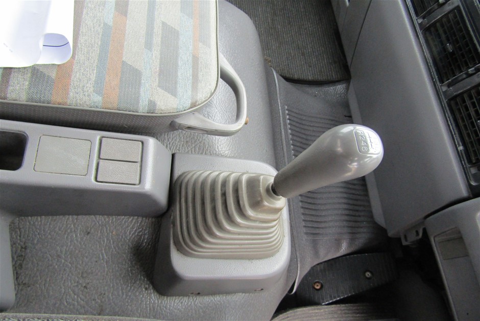 14K White Gold-Filled 3mm Tennis Bracelet with Simulated Diamonds - 18cm