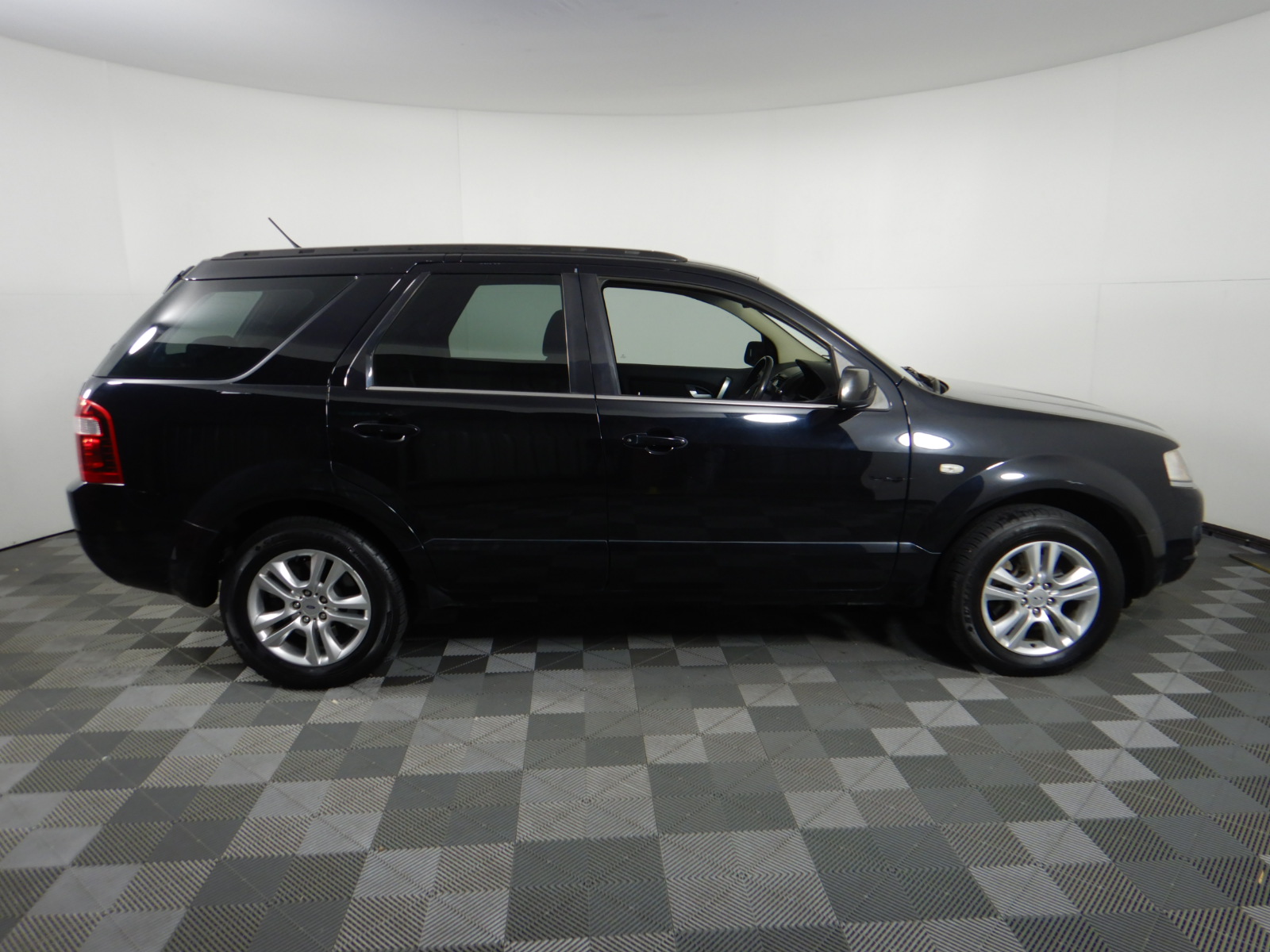 Roberts Estate Shiraz 2023 (12x 750mL) SEA