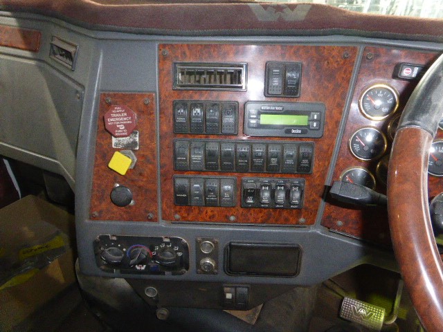 Wolf Blass Red Label Shiraz (6x 750mL), SEA.