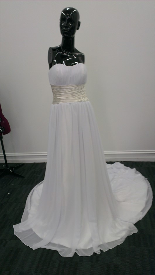 Wolf Blass Yellow Label Shiraz (6x 750mL). SA