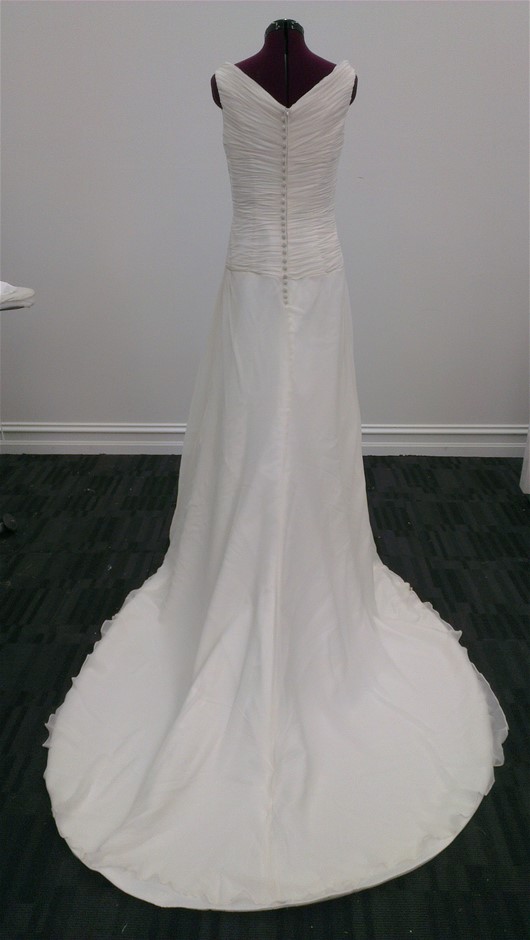 <p>2014 Iveco EuroCargo 6 x 2 Refrigerated Body Truck</p>