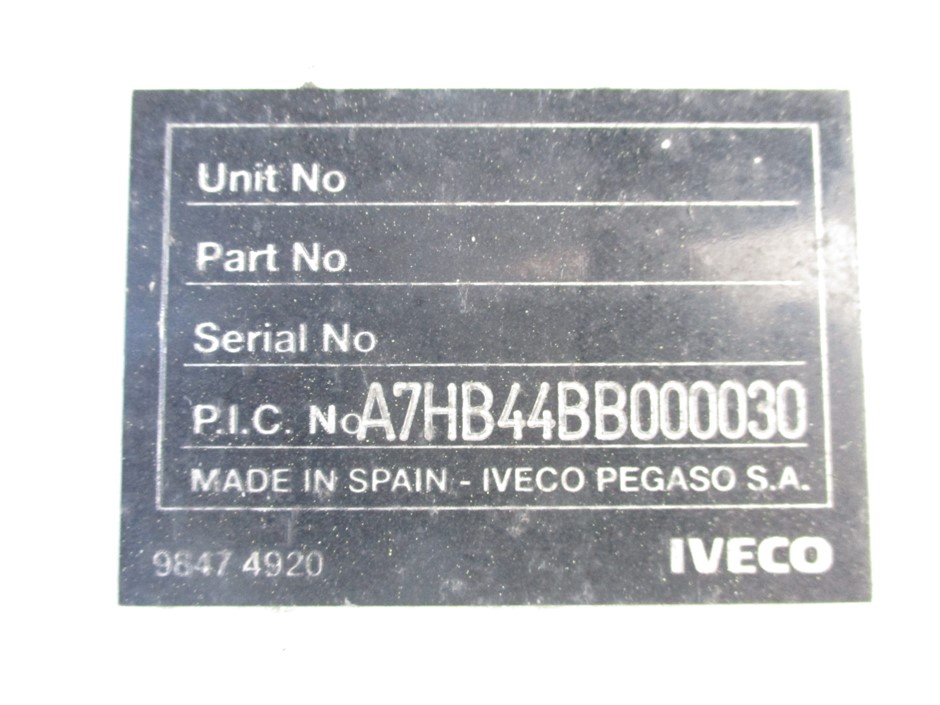 7-8mm White Pearls & Gold Plated Rhinestone Necklace.