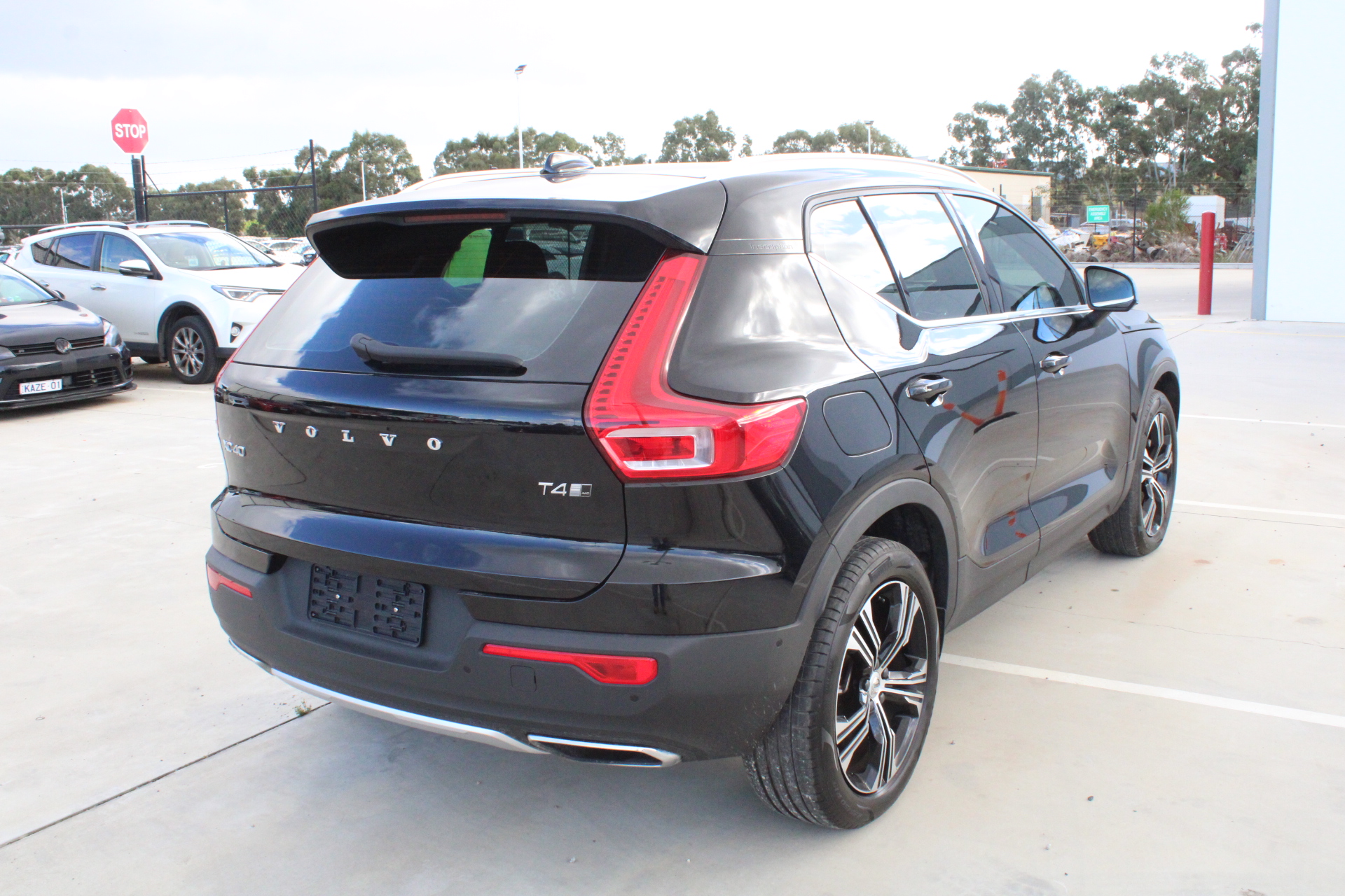0.20 TCW yellow round various diamonds