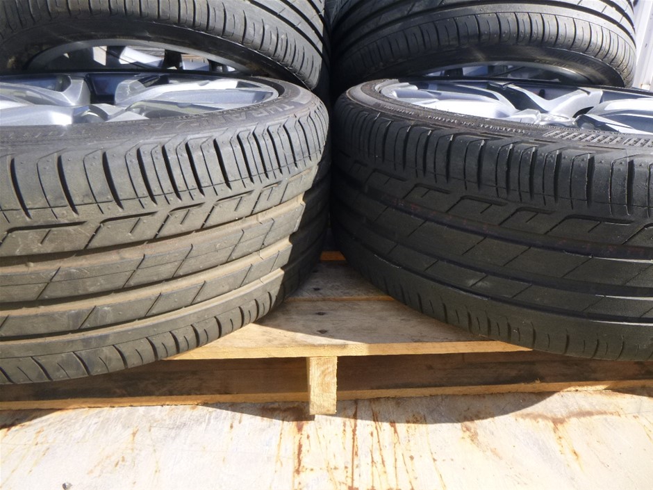 1/100 Scottdale gold bar x 2, 1 Gram Valcumbi & 1Germania Silver bar x 2 ea