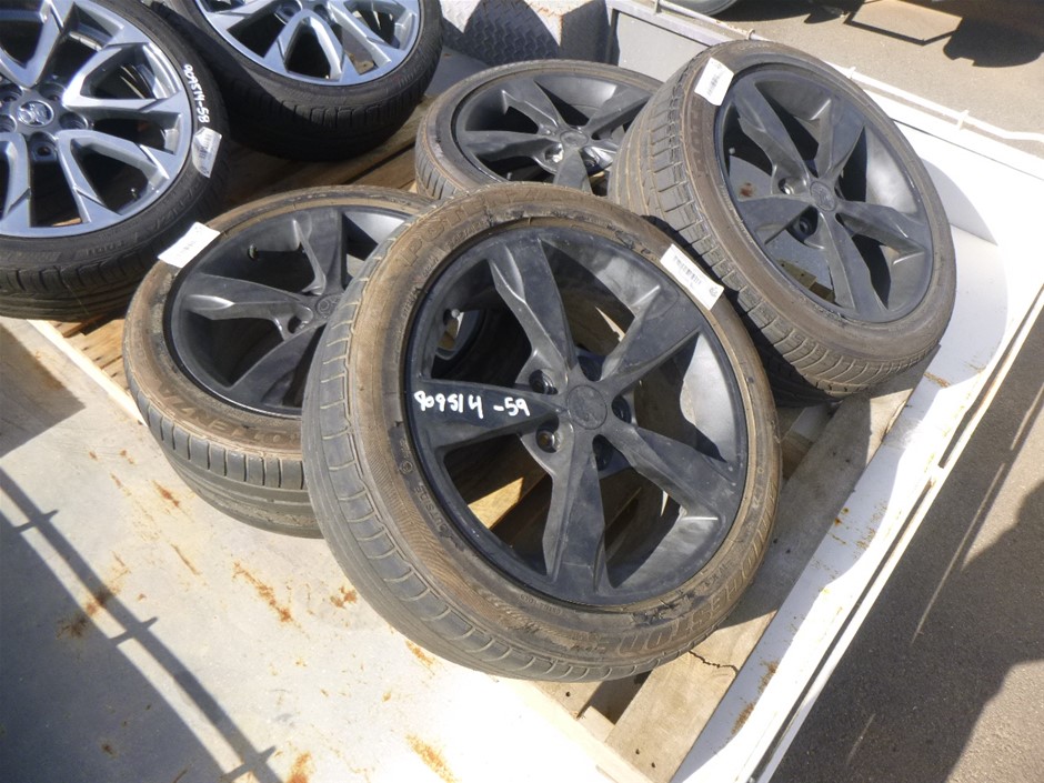 5 Carat round 5 white diamond each CVD Uncertified