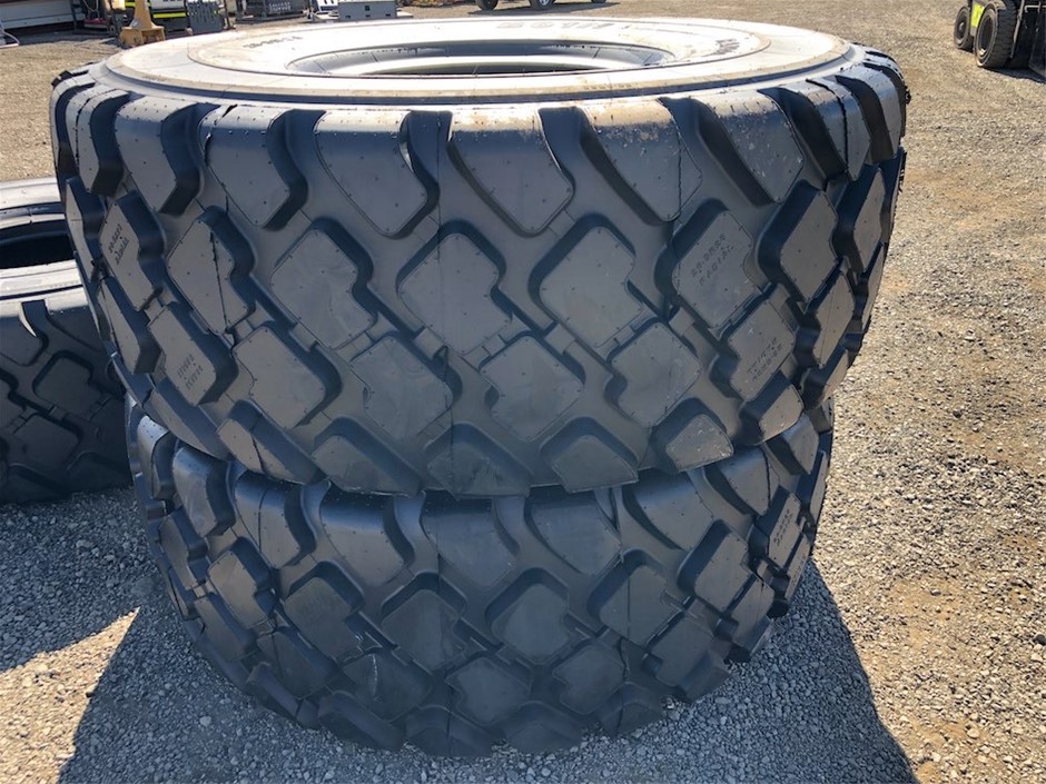 BIJ'OR-18ct Heavy Rose Gold Plated, 10mm Plain Bangle - USA,RRP $125