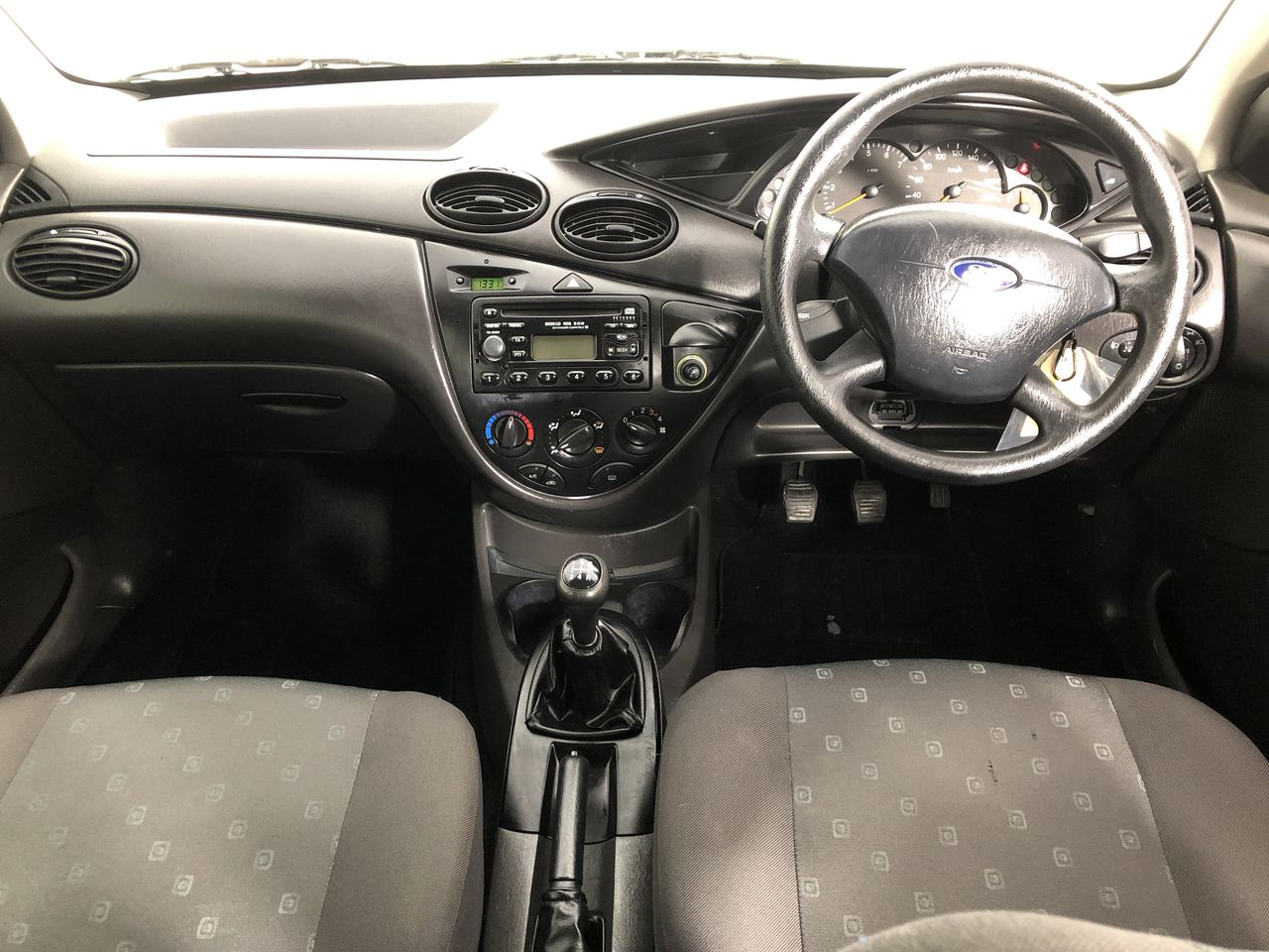 1.00 Carats Brilliant Polish Round Cut White Diamond CVD-Not Certified