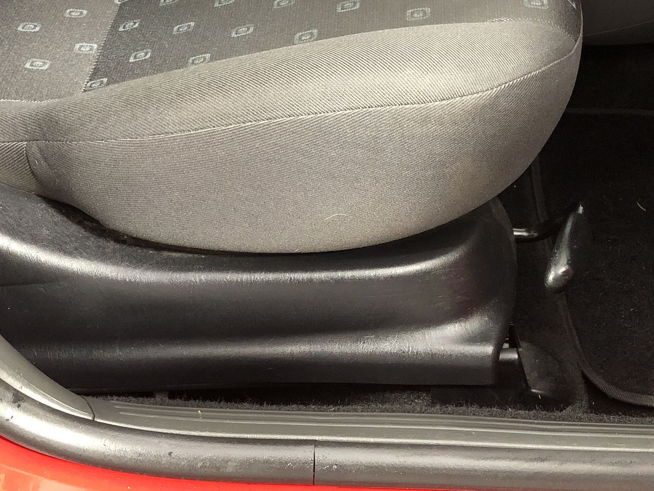 Aboriginal Flag, 1/10th Oz (ApproX) 999 Pure Solid Silver Bullion Coin, C.O