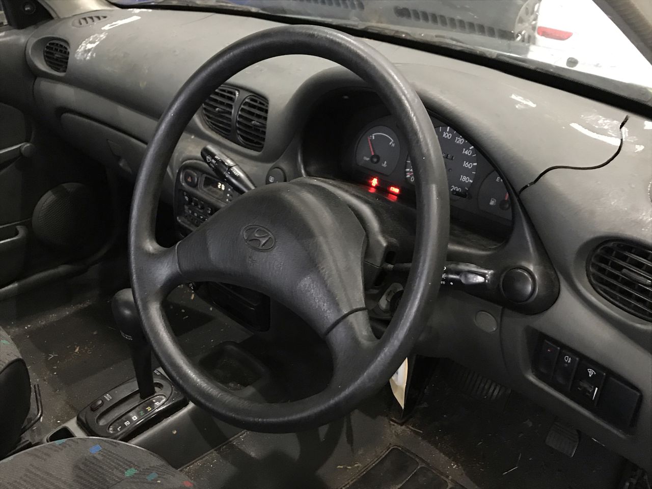 1997 Erhel Hydris RTH 1502 Tail Gate Lift