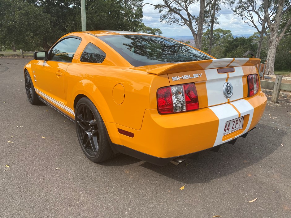 7-8mm White Pearl & White Baroque Pearl Glam Pendant.