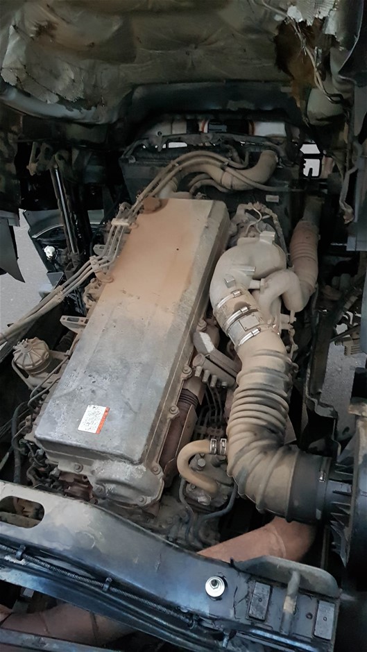 Wolf Blass Yellow Label Chardonnay (6x 750mL). SA