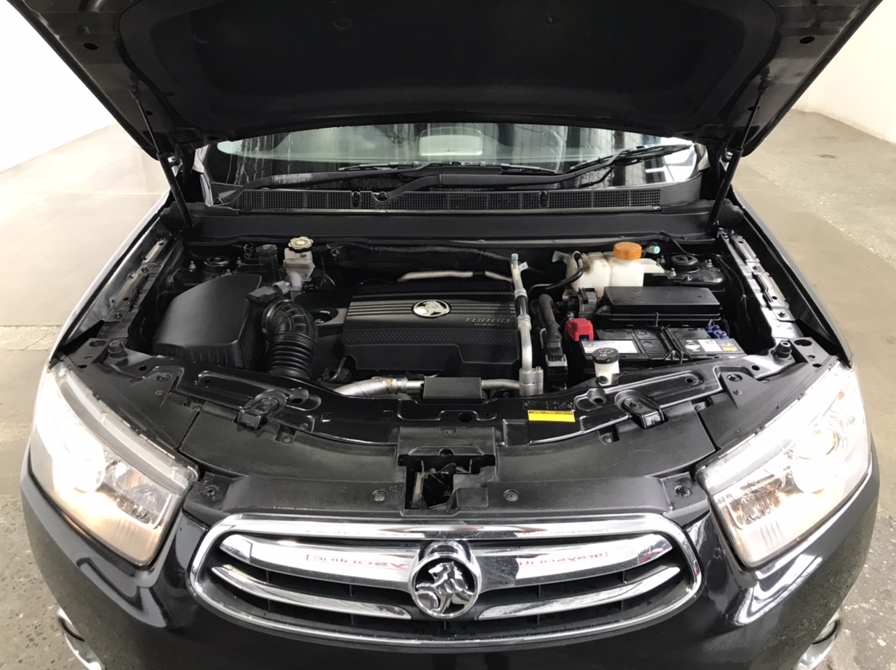 "HOLDEN MONARO" Muscle Car Series 1 0z HSE 999 Fine Silver Coin LTD 2,500