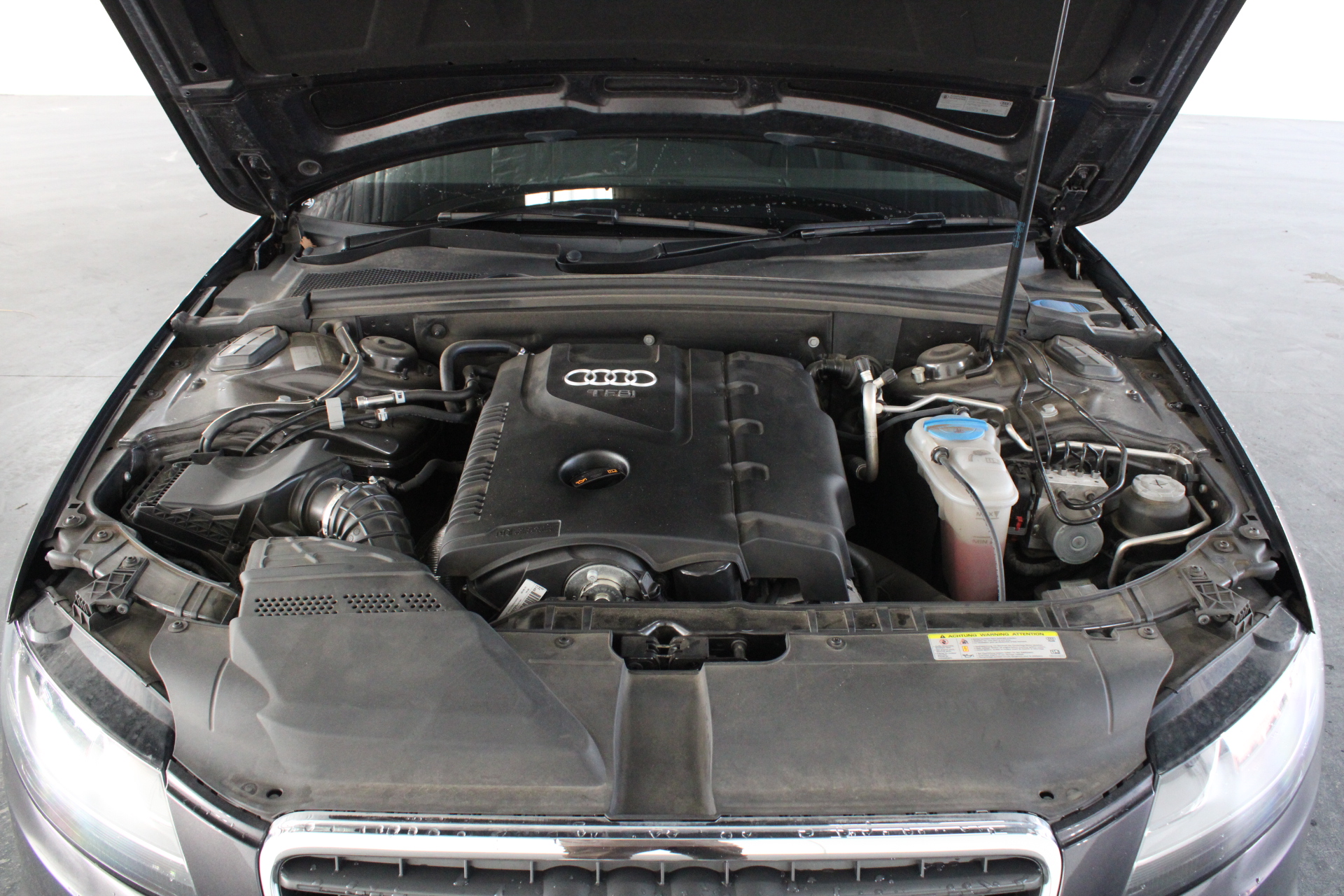 Heated Pressure Washer/Water Blaster with Tank (Unused)