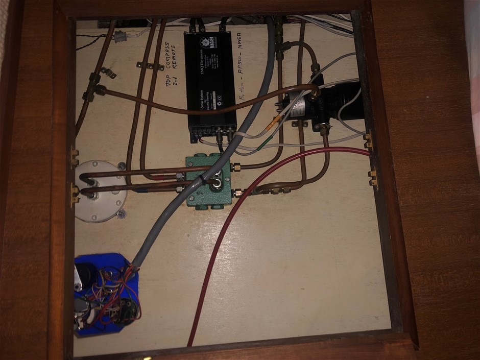 New in Box Simply Inspiring Shower Head, 200mm Square - Qty 1