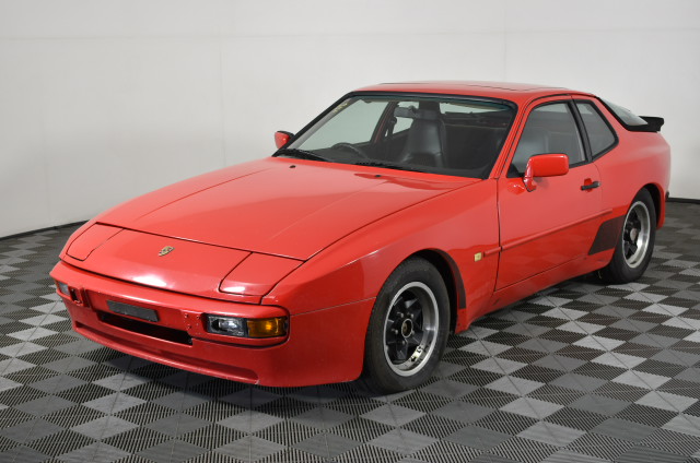 Porsche 944 Automatic Coupe Auction (0001-10028864) 