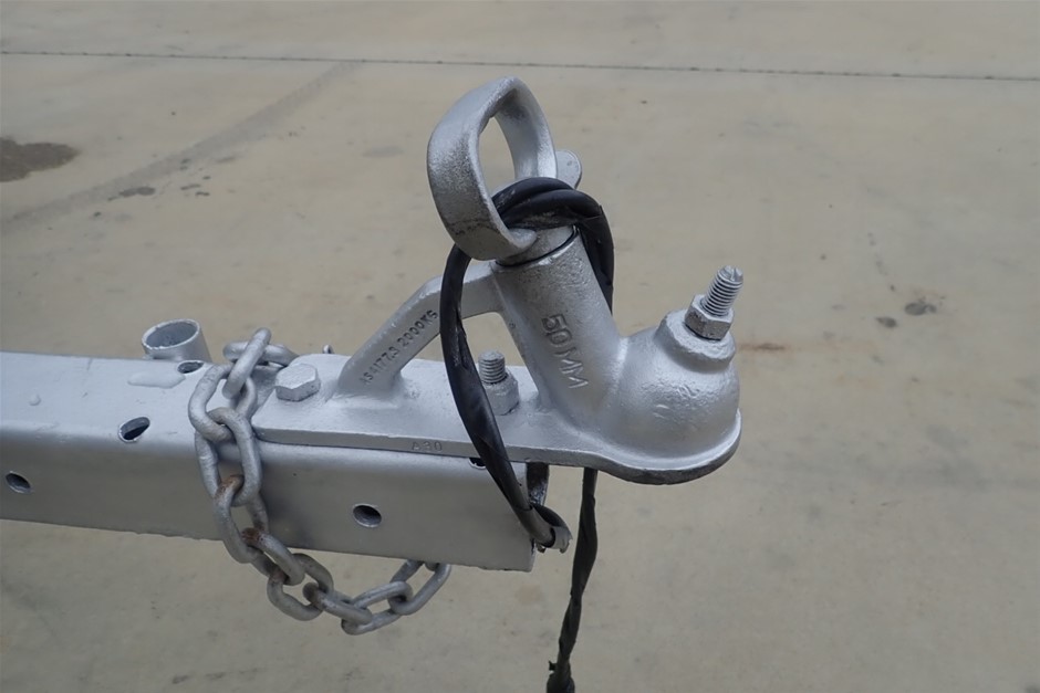 1966 Australia Silver Queen Elizabeth coin & 0.10 Xag silver bar x 4